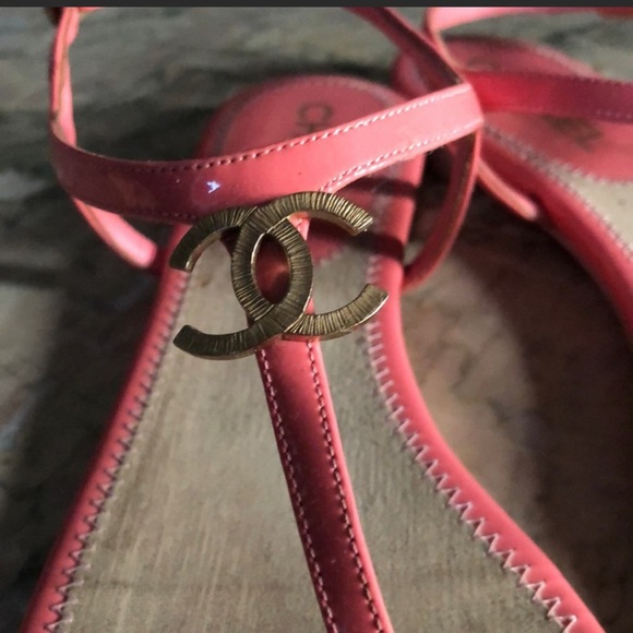 CHANEL sandals - Picture 2 of 9